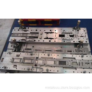 Flat Blanking Auto Spare Part Metal Stamping Molds , Progre